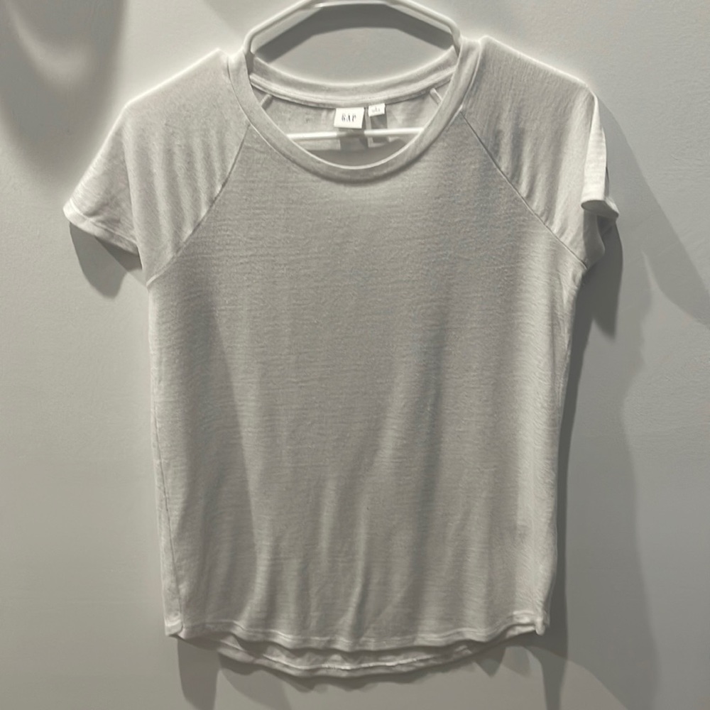 Gap, white, spring tee